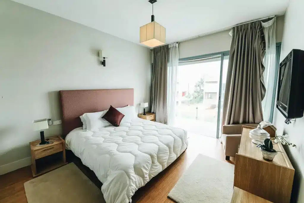 pexels naimbic 2029731.webp